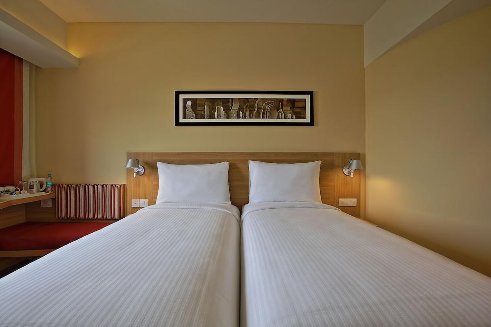 Ibis Bengaluru Hosur Road - An Accor Brand Otel Dış mekan fotoğraf